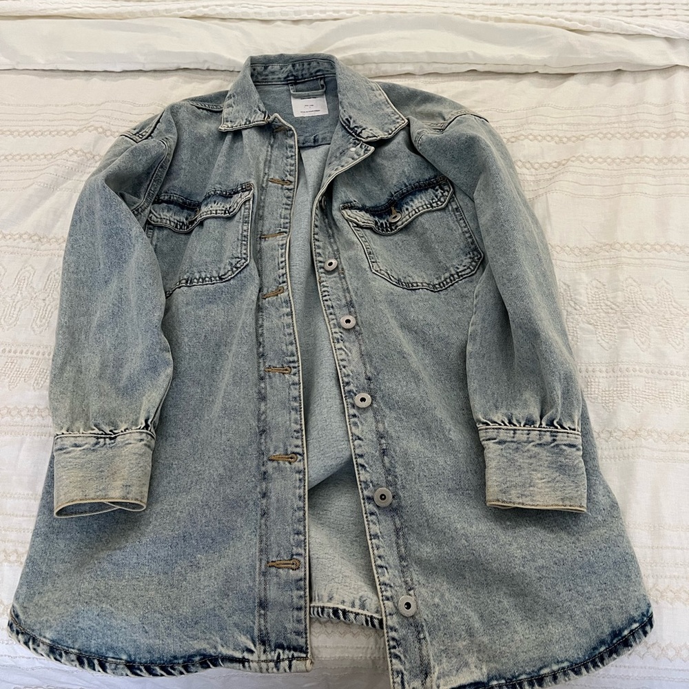 Only worn twice. Like new condition. Jean oversized Jacket from Cotton On.